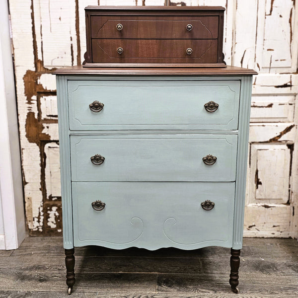 Chest of Drawers with Double Glove Box